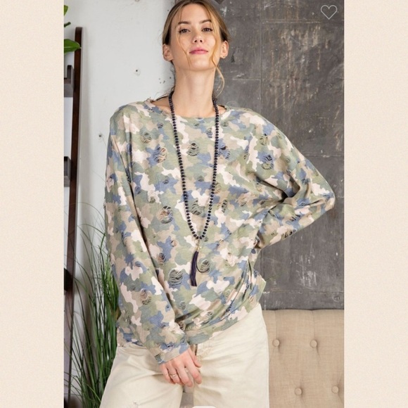 ‘you See Me Not’ Pullover in Faded Sage - Picture 1 of 11